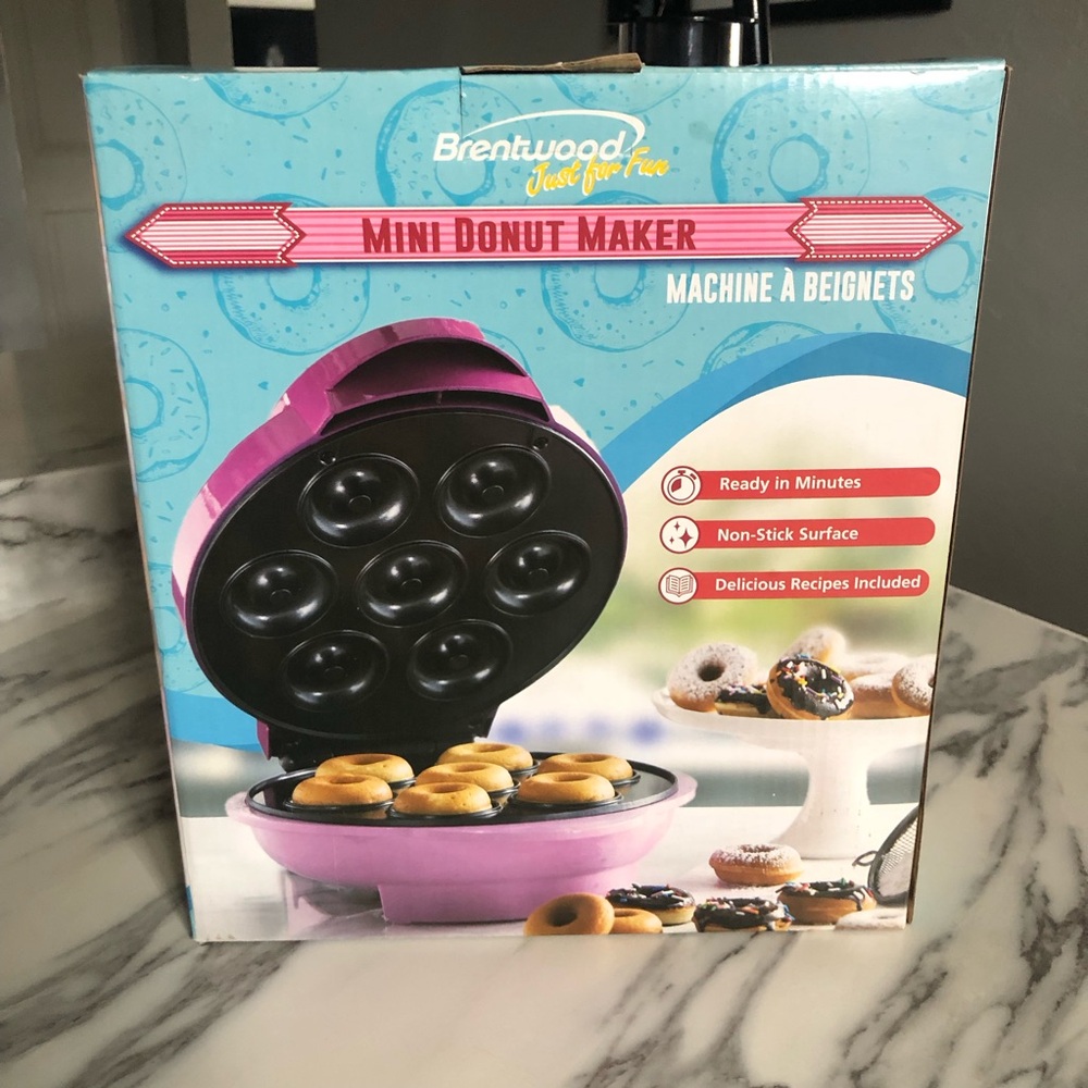 Brentwood Pink 7 Mini Donut Maker